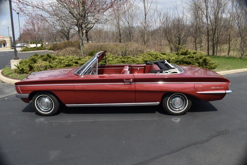 1962 OLDSMOBILE CUTLASS F-85