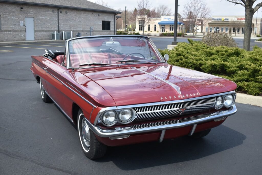 1962 OLDSMOBILE CUTLASS F-85