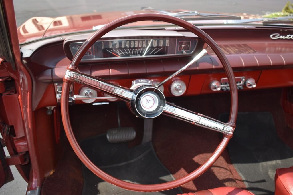 1962 OLDSMOBILE CUTLASS F-85